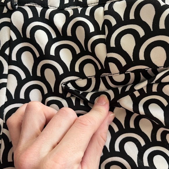 Black Tape Women’s High Waist Patterned Shorts Small | Geometric Print Dressy - Picture 12 of 12